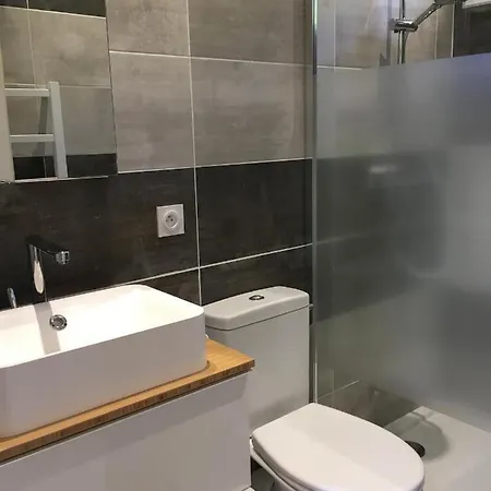 Bed,kitchen And Swimming Pool Esterel