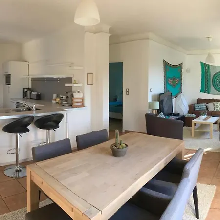 Bed,kitchen And Swimming Pool Esterel Saint-Raphaël