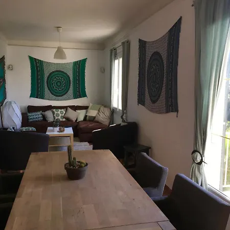 Bed,kitchen And Swimming Pool Esterel Bed and Breakfast