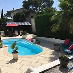 Bed,kitchen And Swimming Pool Esterel 2* Saint-Raphaël