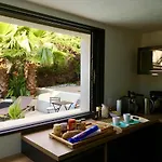Bed & Breakfast Bed,kitchen And Swimming Pool Esterel