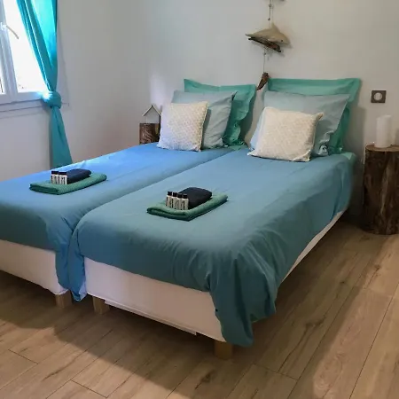 Bed,kitchen&swimming Pool Esterel 2* Saint-Raphaël