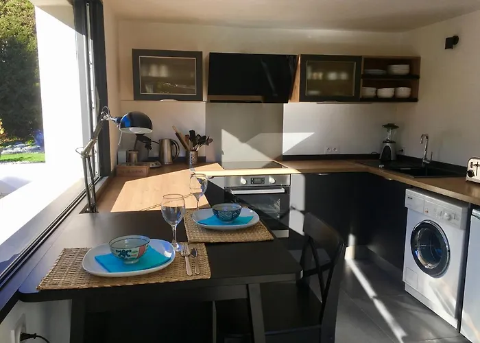 Bed & Breakfast Bed,kitchen And Swimming Pool Esterel 2*