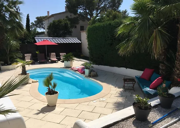 Bed,kitchen And Swimming Pool Esterel 2* Saint-Raphael (Var)