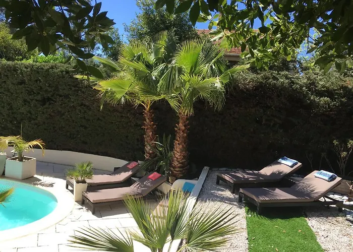 Bed & Breakfast Bed,kitchen And Swimming Pool Esterel 2*