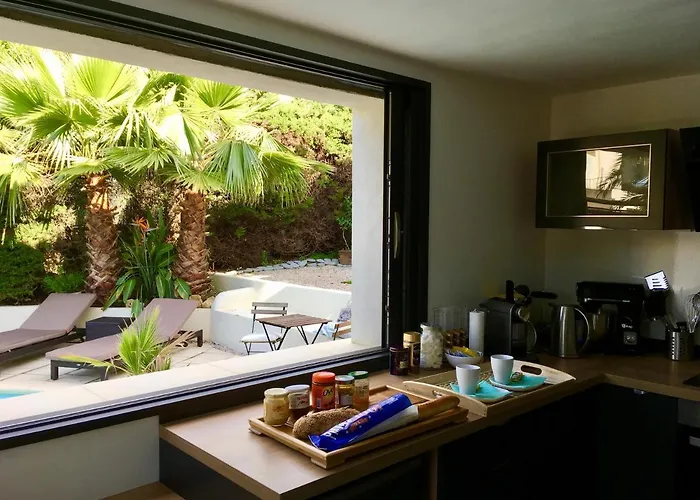 Bed & Breakfast Bed,kitchen And Swimming Pool Esterel