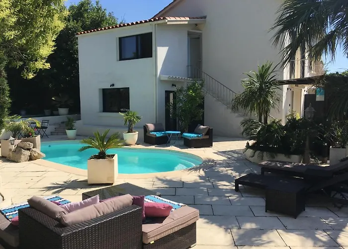 Bed,kitchen And Swimming Pool Esterel 2*